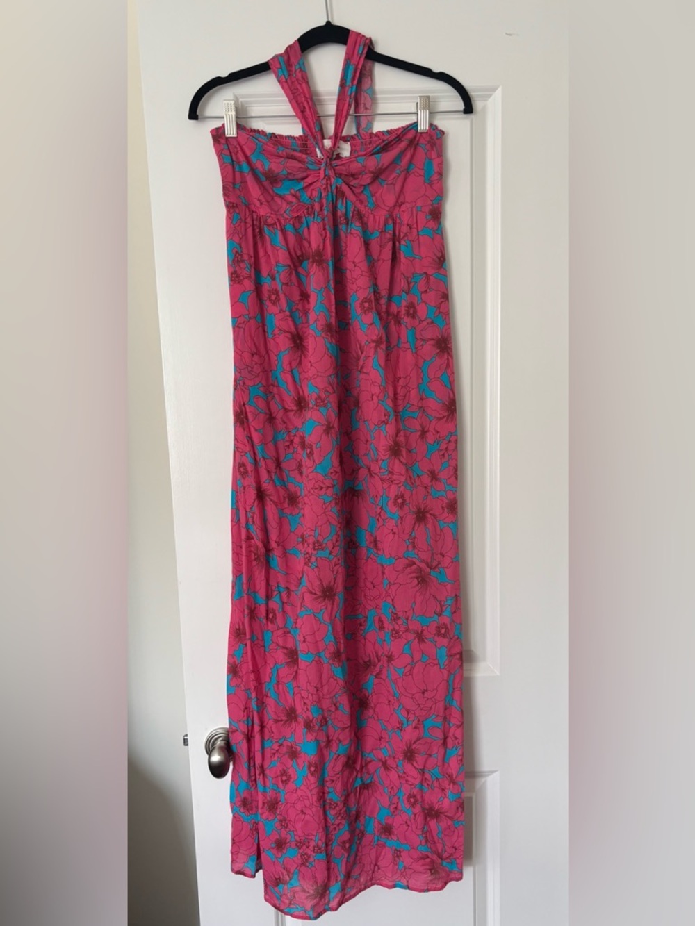 XiRENA Adley Maxi Dress with Floral Print, Small